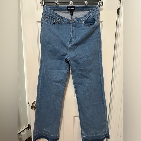 Fashion nova curve wide leg jeans with stretch - Picture 3 of 5